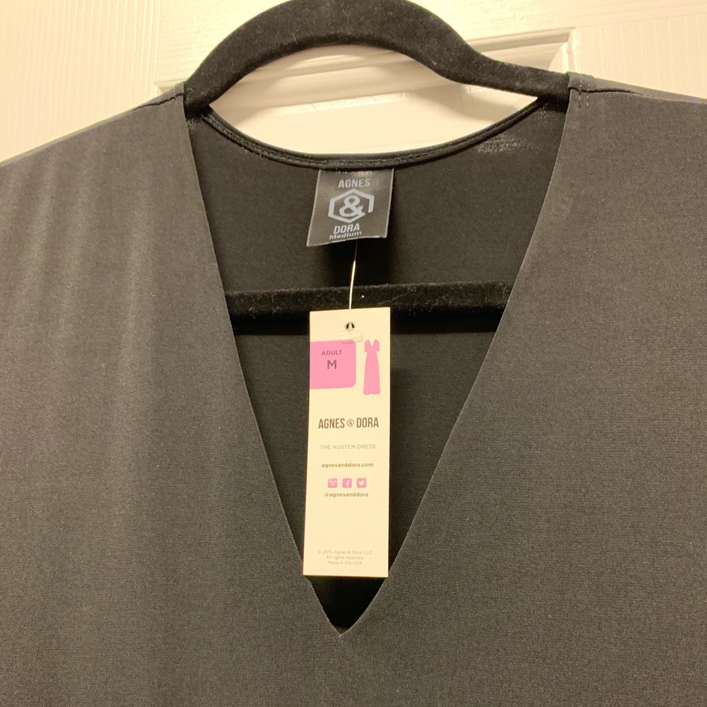 NWT Agnes and Dora Austen dress in black sz M